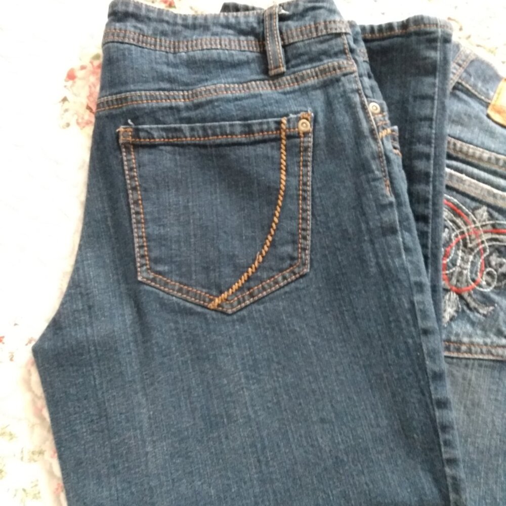 Bundle of 3 Capri jeans, size 6 - Picture 14 of 16